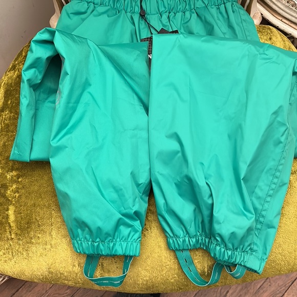 BNWT snow or rain pants for kids size 140 or 10 - Picture 3 of 6